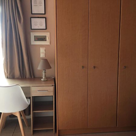 Penthouse Studio Next To The Sea Salamina Exterior foto