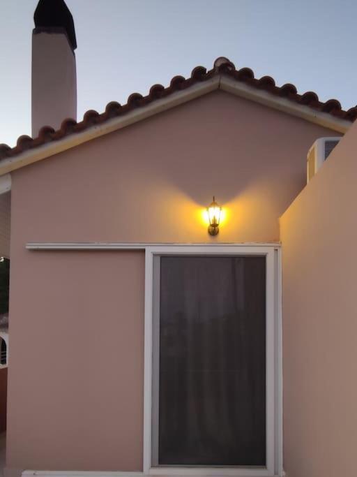 Penthouse Studio Next To The Sea Salamina Exterior foto