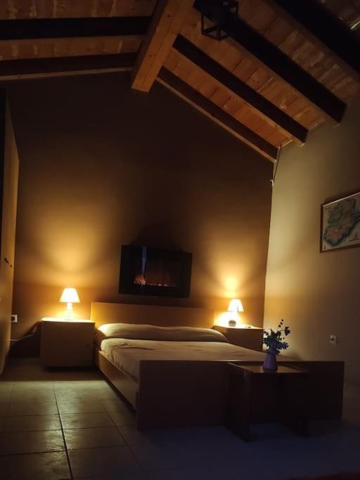 Penthouse Studio Next To The Sea Salamina Exterior foto