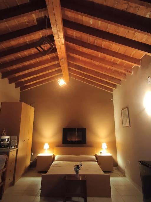 Penthouse Studio Next To The Sea Salamina Exterior foto