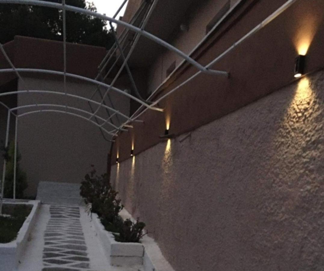 Penthouse Studio Next To The Sea Salamina Exterior foto