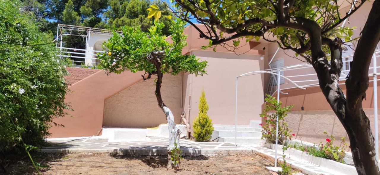Penthouse Studio Next To The Sea Salamina Exterior foto