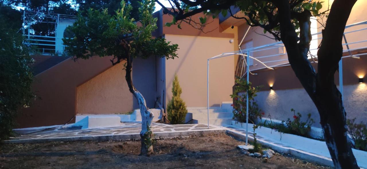 Penthouse Studio Next To The Sea Salamina Exterior foto